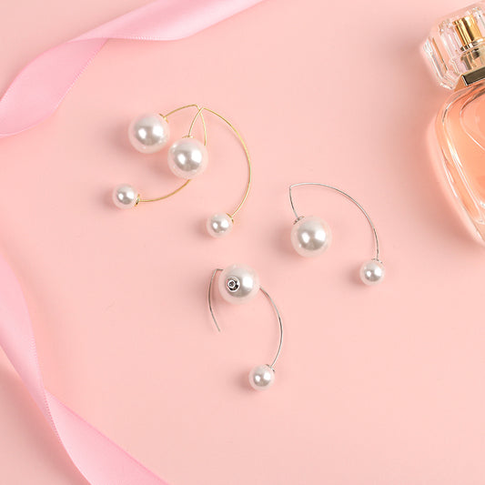 Vogue Trendy Pearl Earrings