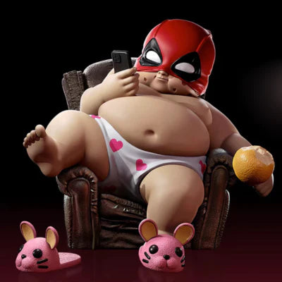 Chubby Deadpool Baby Sitting Figure – Funny Marvel PVC Collectible Statue | Cute Superhero Parody Desk Decor (10–12 cm)