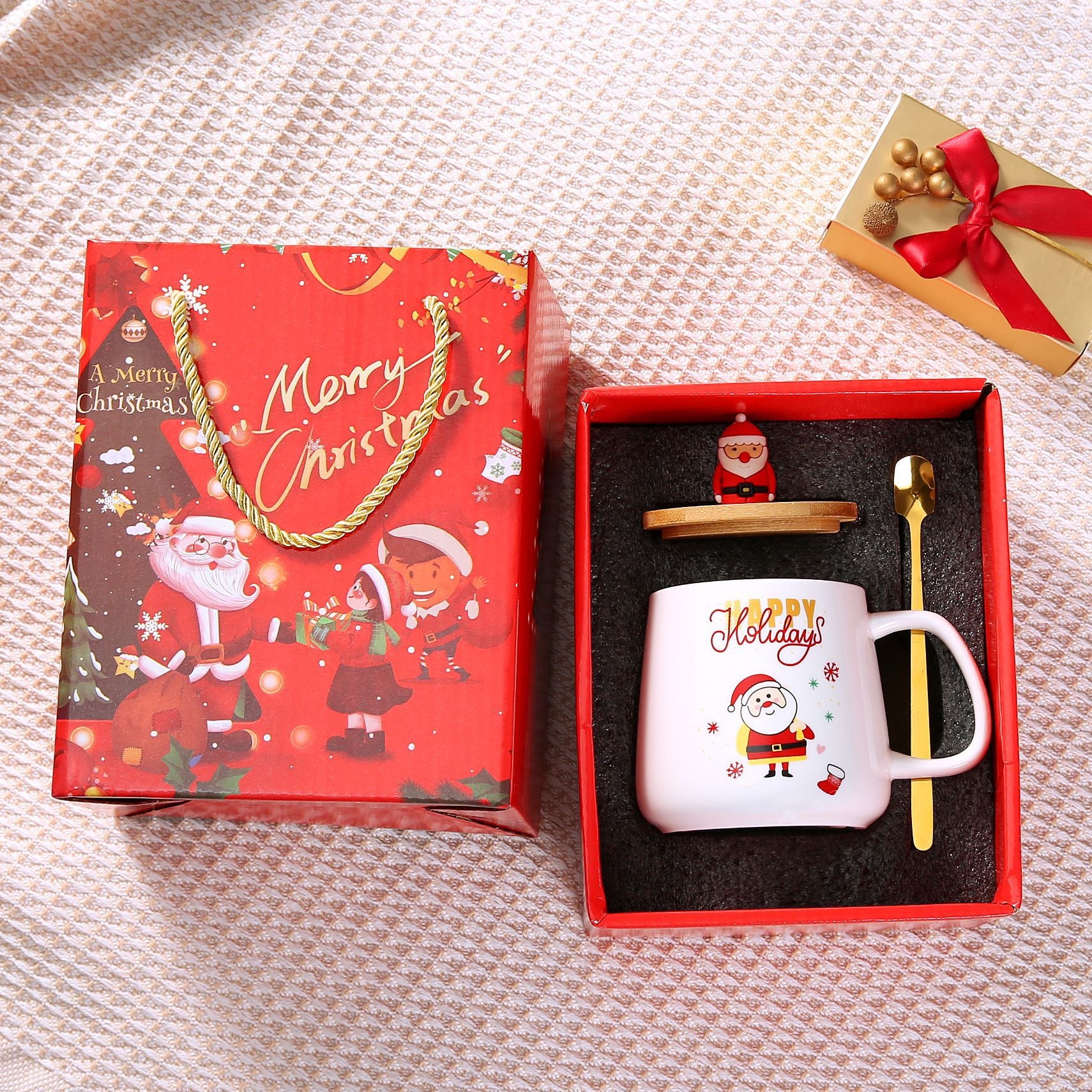 Christmas Theme Ceramic Coffee Mug with Wooden Lid, Golden Spoon & Gift Box – 400ml