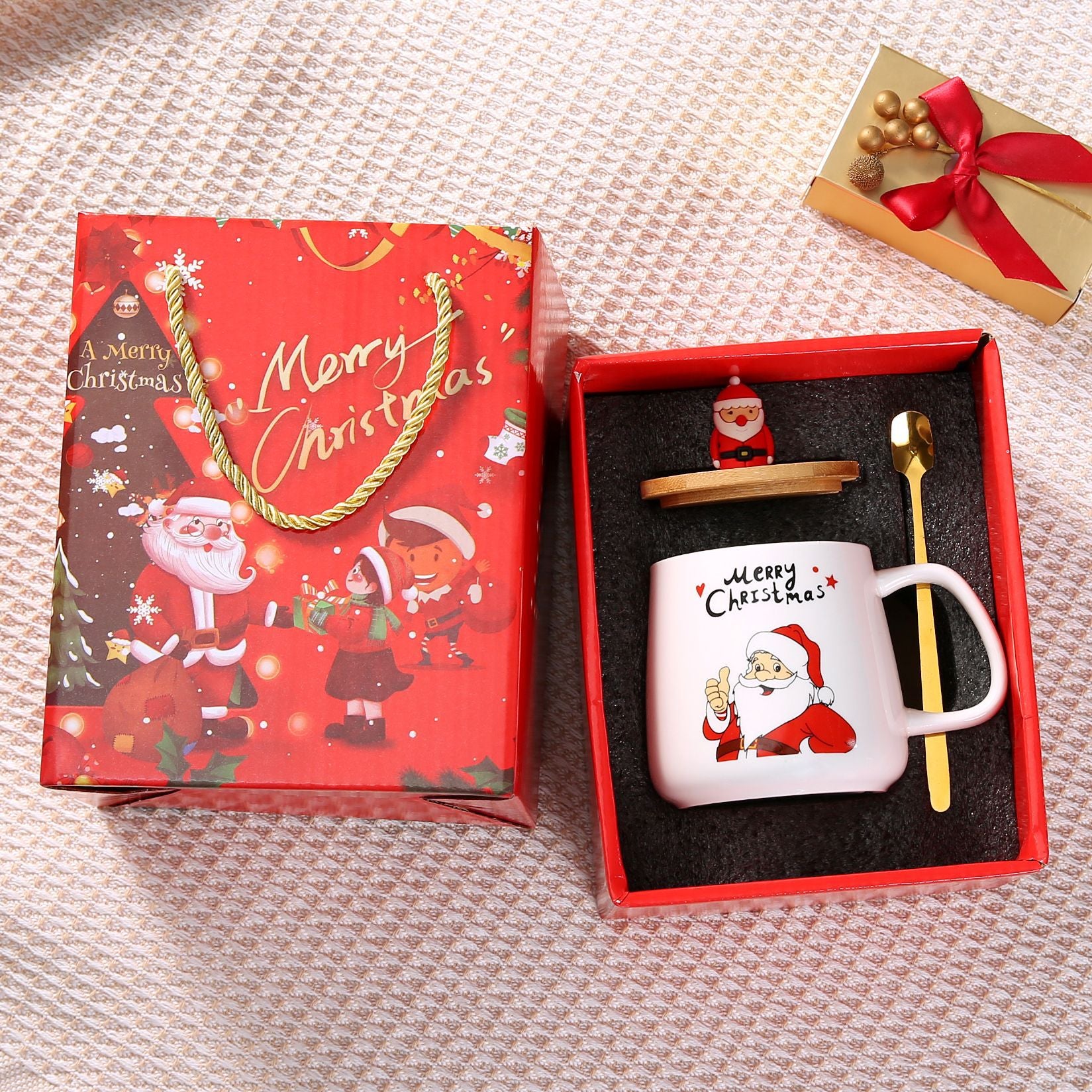 Christmas Theme Ceramic Coffee Mug with Wooden Lid, Golden Spoon & Gift Box – 400ml