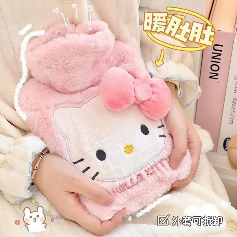 Kawaii Sanrio Plush Hot Water Bottle 500ml – Soft Furry Hello Kitty, Kuromi & Cinnamoroll Hot Water Bag for Winter Pain Relief & Warmth