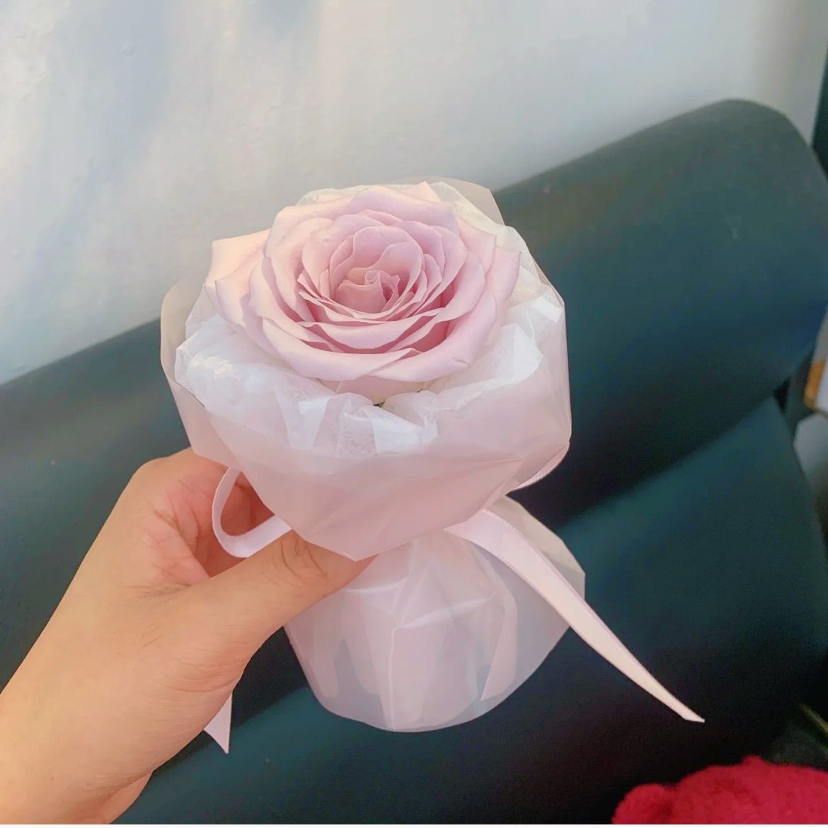 Single Rose Flower Bouquet – Elegant Artificial Rose Gift with Decorative Wrapping & Ribbon | Romantic Birthday, Anniversary, Valentine’s Day Gift