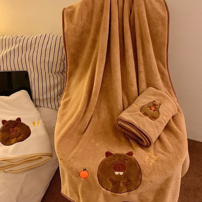 Cute Capybara Bath Towel – Soft Cotton Kawaii Animal Towel for Adults & Kids (140x70cm)