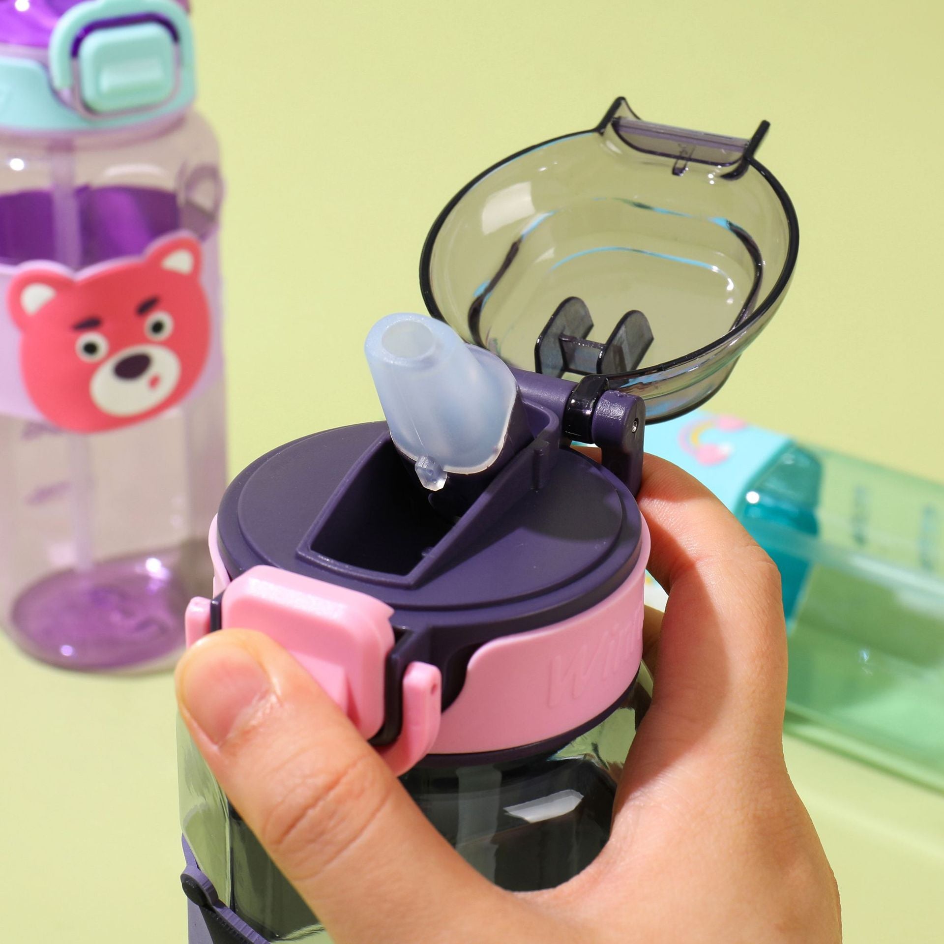 Kawaii Character Water Bottle With Belt Strap – 1 Litre Leakproof Tritan Straw Bottle (Hello Kitty / Cinnamoroll / Lotso / Kuromi)