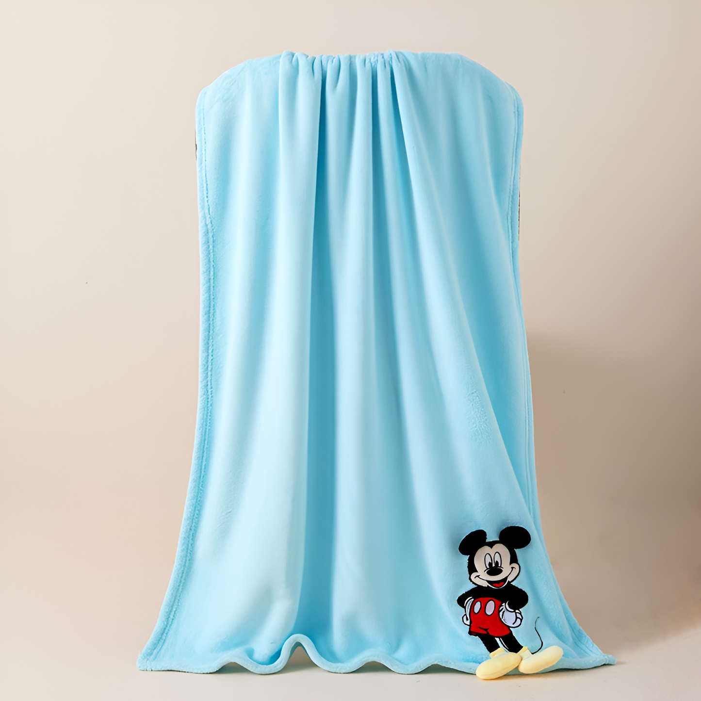 Disney Mickey & Minnie Mouse Premium Soft Bath Towel – Ultra Absorbent Cute Cartoon Kawaii Towel for Kids & Adults | Bathroom, Beach & Travel Towel