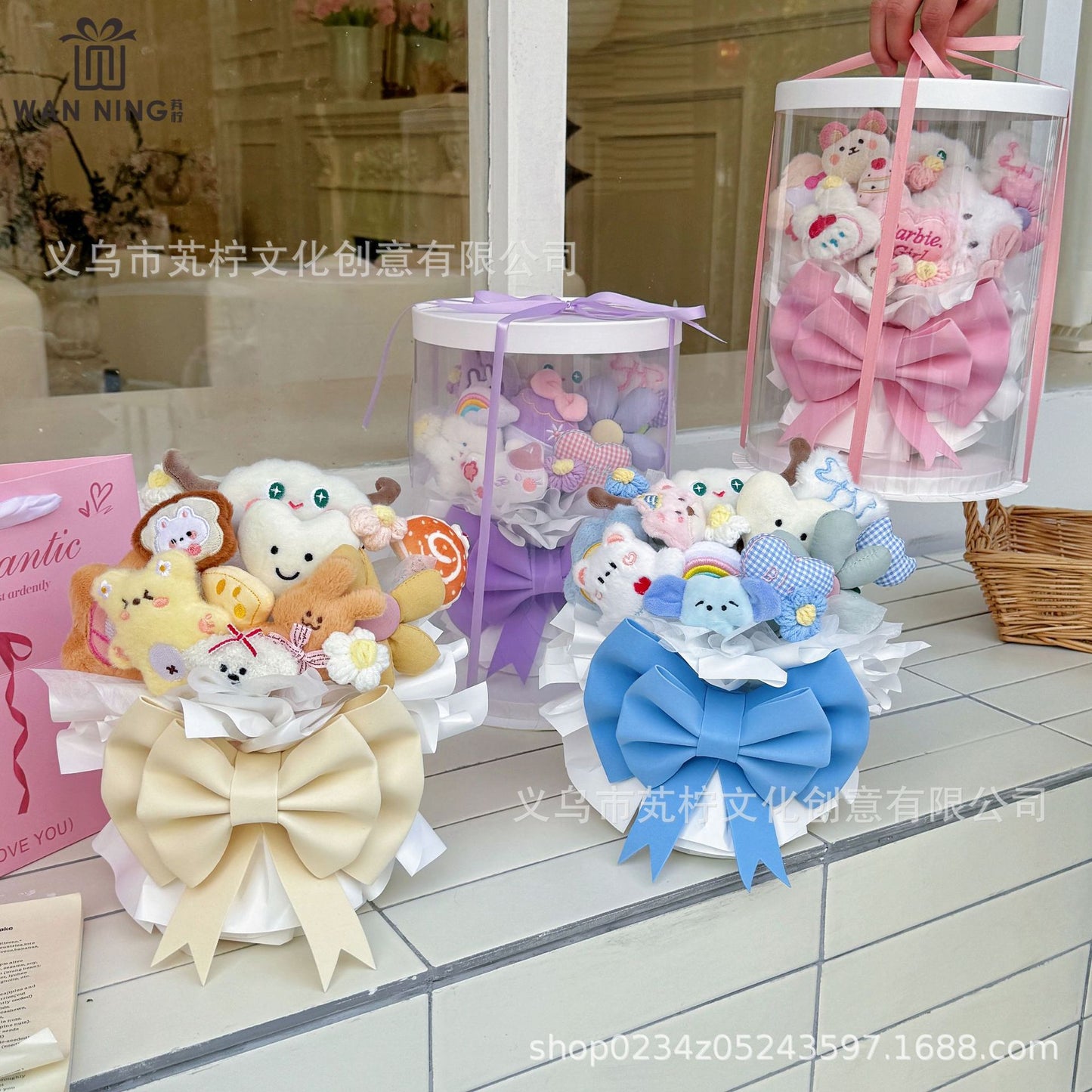 Kawaii Plush Bouquet Gift Box – Cute Stuffed Toy Flower Arrangement in Transparent Round Box | Aesthetic Soft Toy Hamper for Birthday, Anniversary, Valentine & Baby Shower