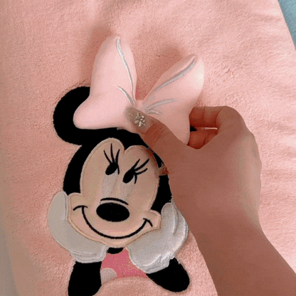 Disney Mickey & Minnie Mouse Premium Soft Bath Towel – Ultra Absorbent Cute Cartoon Kawaii Towel for Kids & Adults | Bathroom, Beach & Travel Towel