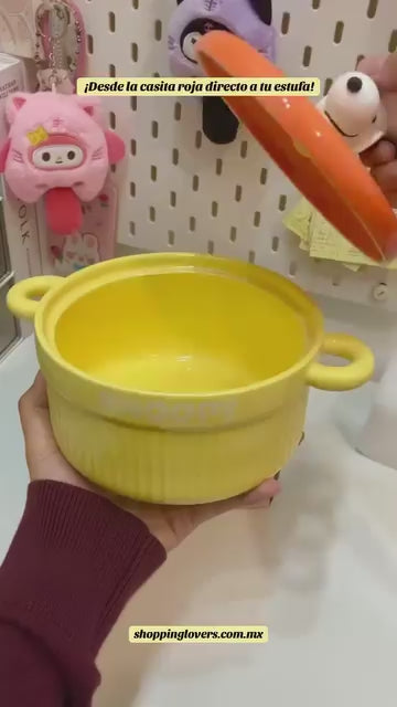 Snoopy Cartoon Ceramic Soup Bowl with Lid & Handles | Cute Kawaii Breakfast Bowl | Microwave Safe Noodle & Ramen Bowl | Aesthetic Kitchenware Gift