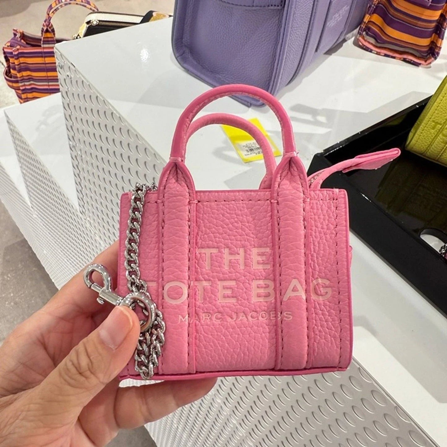 Mini Tote Bag Keychain – Cute Designer Style Coin Purse Keyring | Kawaii Mini Handbag Charm for Girls & Women